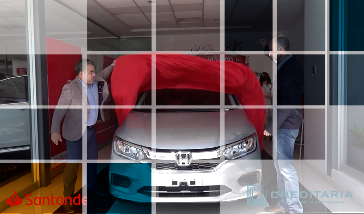 Acelera tu producción con Santander y súbete a un auto nuevo